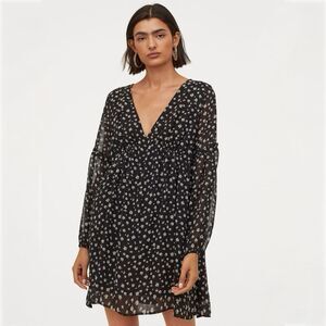 H&M Airy Babydoll Shift Dress in Ditsy Floral